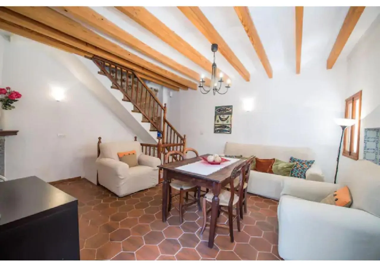 Holiday home Casa Catalina, Casa Con Bbq En Fornalutx Villa