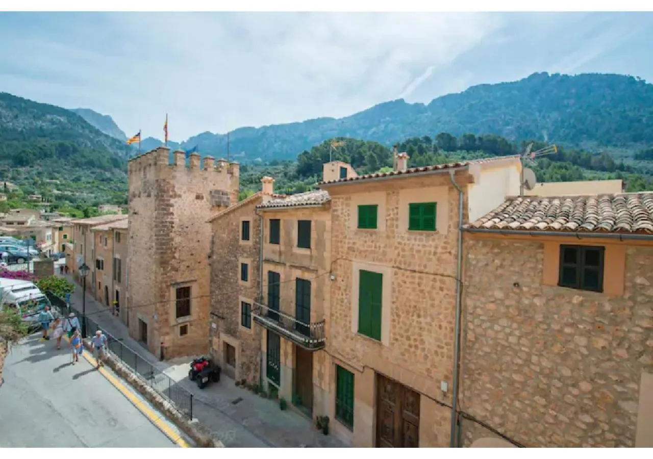 Holiday home Casa Catalina, Casa Con Bbq En Fornalutx Villa